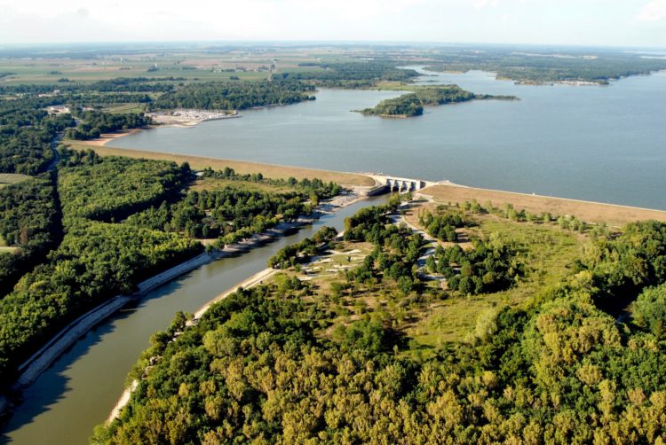 Carlyle Lake Project by U.S. Army Corps of Engineers